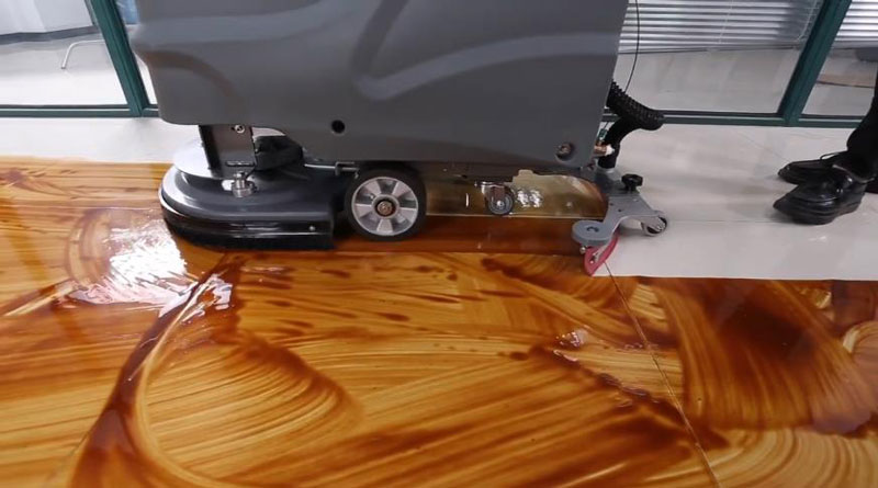 電池式洗地機(jī)和線式洗地機(jī)的區(qū)別 電池式洗地機(jī)和線式洗地機(jī)的區(qū)別