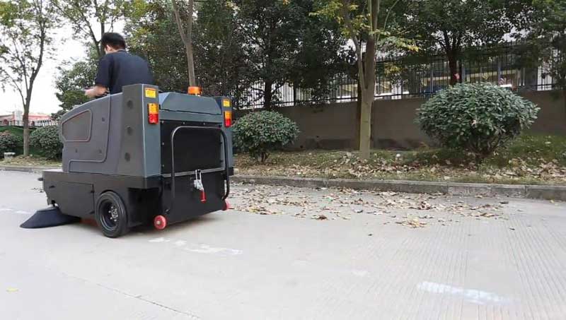 如何用掃地機(jī)清潔大型倉(cāng)庫(kù)地板 如何用掃地機(jī)清潔大型倉(cāng)庫(kù)地板