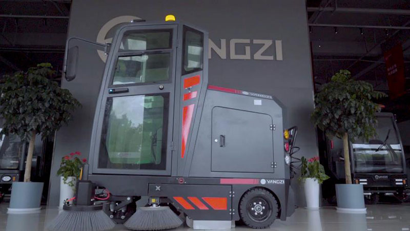 清掃車(chē)和工業(yè)清掃車(chē)有什么區(qū)別 清掃車(chē)和工業(yè)清掃車(chē)有什么區(qū)別