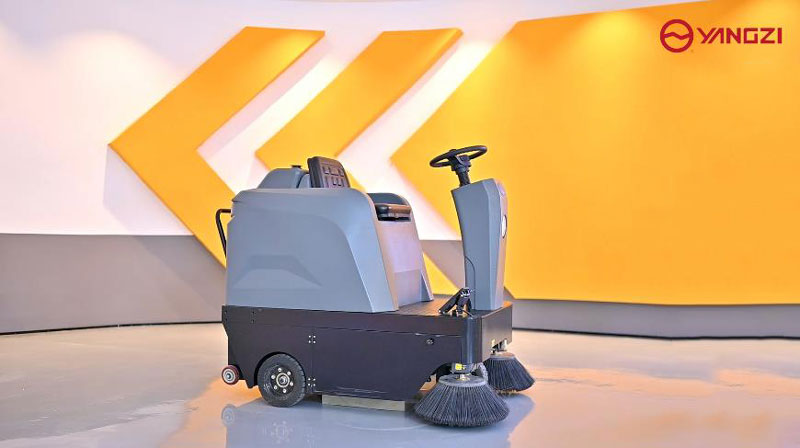 駕駛式掃地機使用規范