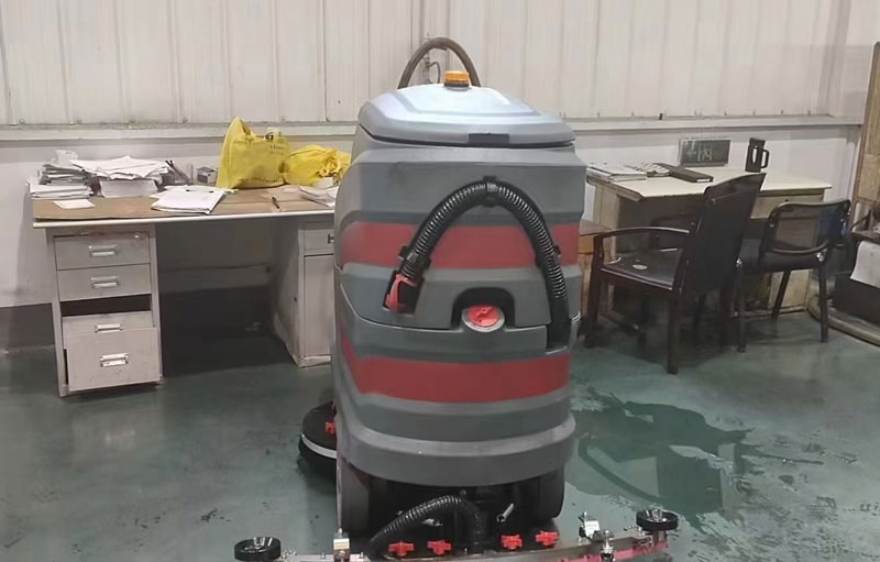 適用于倉庫和工廠車間的洗地機/掃地機 適用于倉庫和工廠車間的洗地機/掃地機