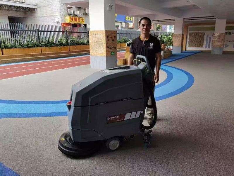 商業(yè)室內(nèi)清潔應(yīng)使用洗地機的3個理由