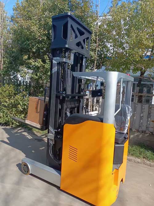 誤區(qū) 3 – 電動(dòng)叉車(chē)要貴得多 誤區(qū) 3 – 電動(dòng)叉車(chē)要貴得多