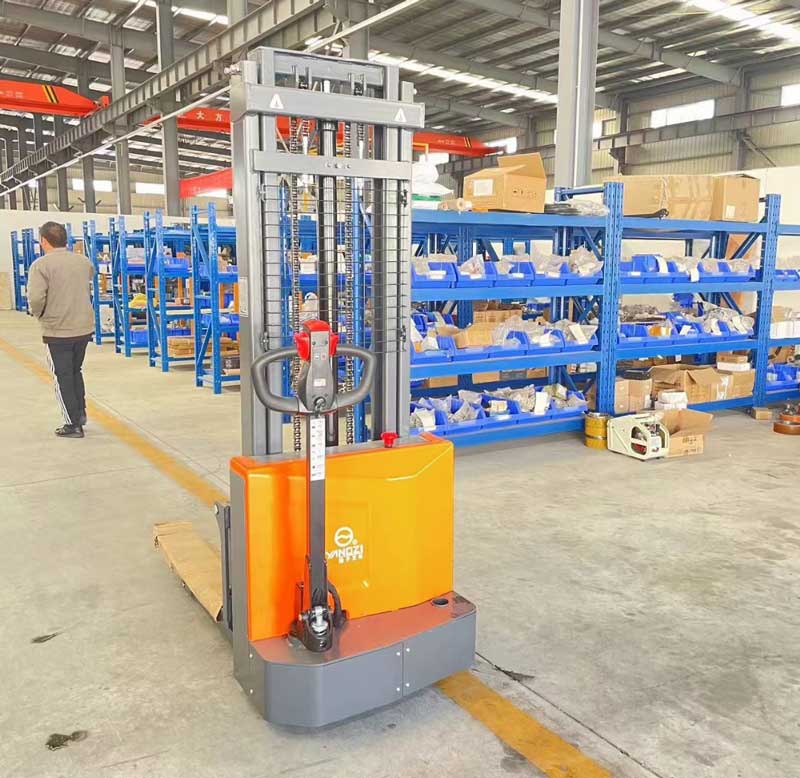 叉車(chē)培訓(xùn)必不可少的 4 個(gè)主要原因 叉車(chē)培訓(xùn)必不可少的 4 個(gè)主要原因