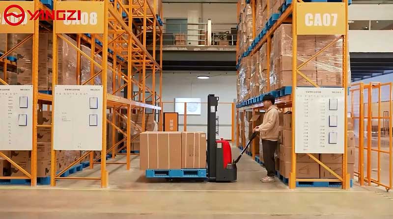 了解的關(guān)于叉車(chē)操作的 5 個(gè)事實(shí) 了解的關(guān)于叉車(chē)操作的 5 個(gè)事實(shí)