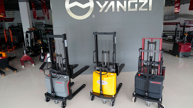 購(gòu)買(mǎi)第一輛叉車(chē)的 5 個(gè)提示 購(gòu)買(mǎi)第一輛叉車(chē)的 5 個(gè)提示