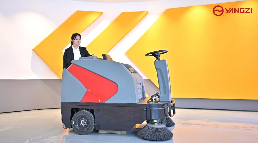 掃地機相對于人工掃地的優(yōu)勢 掃地機相對于人工掃地的優(yōu)勢