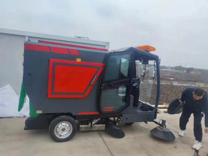 馬路清掃車多少錢一臺 馬路清掃車多少錢一臺